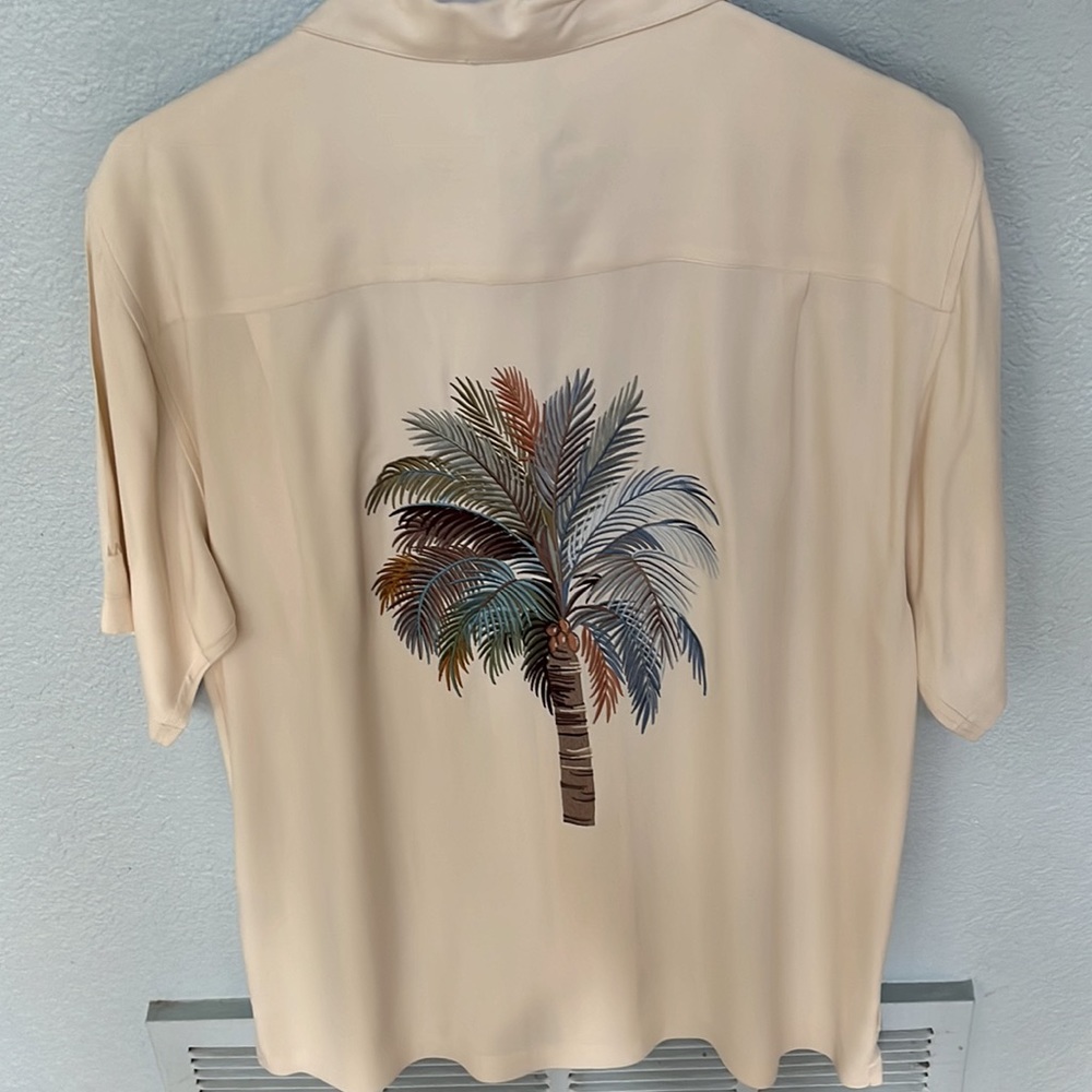 LUAU Hawaiian Shirt! Size Medium